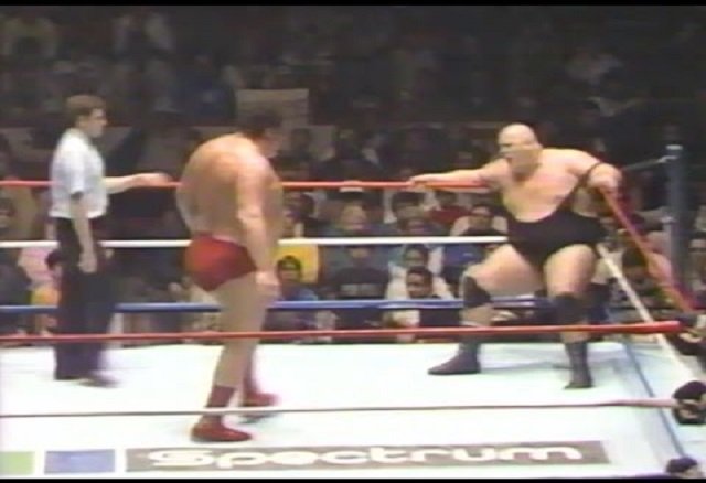 Andre The Giant Vs King Kong Bundy Andre the Giant vs King Kong Bundy legend - Wrestling News Plus